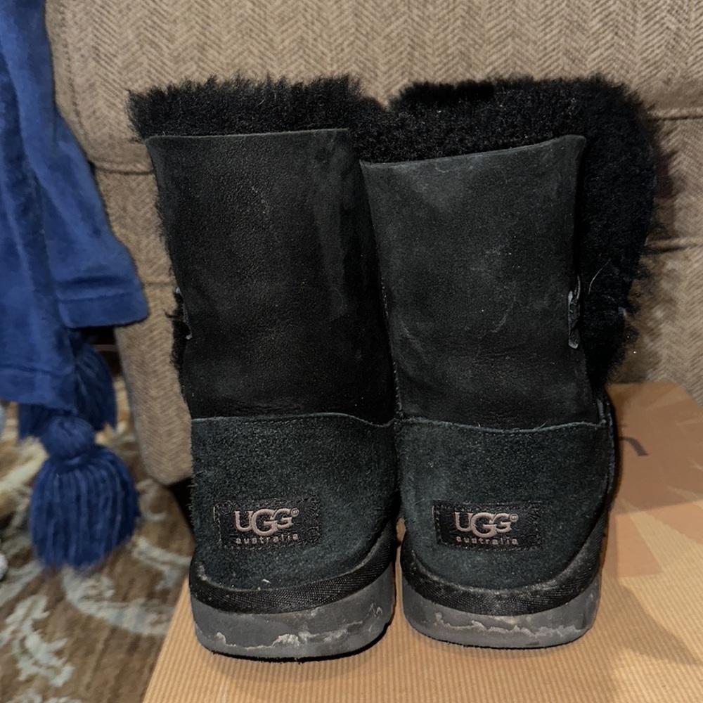 Bailey Button Uggs - image 4